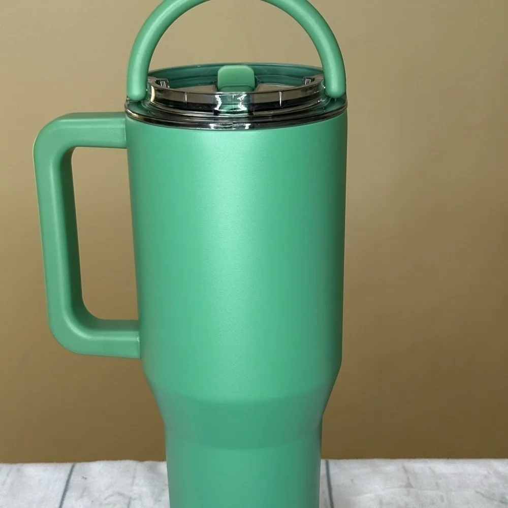 ABIKOFF Green Tumbler with Handle and Flip Straw